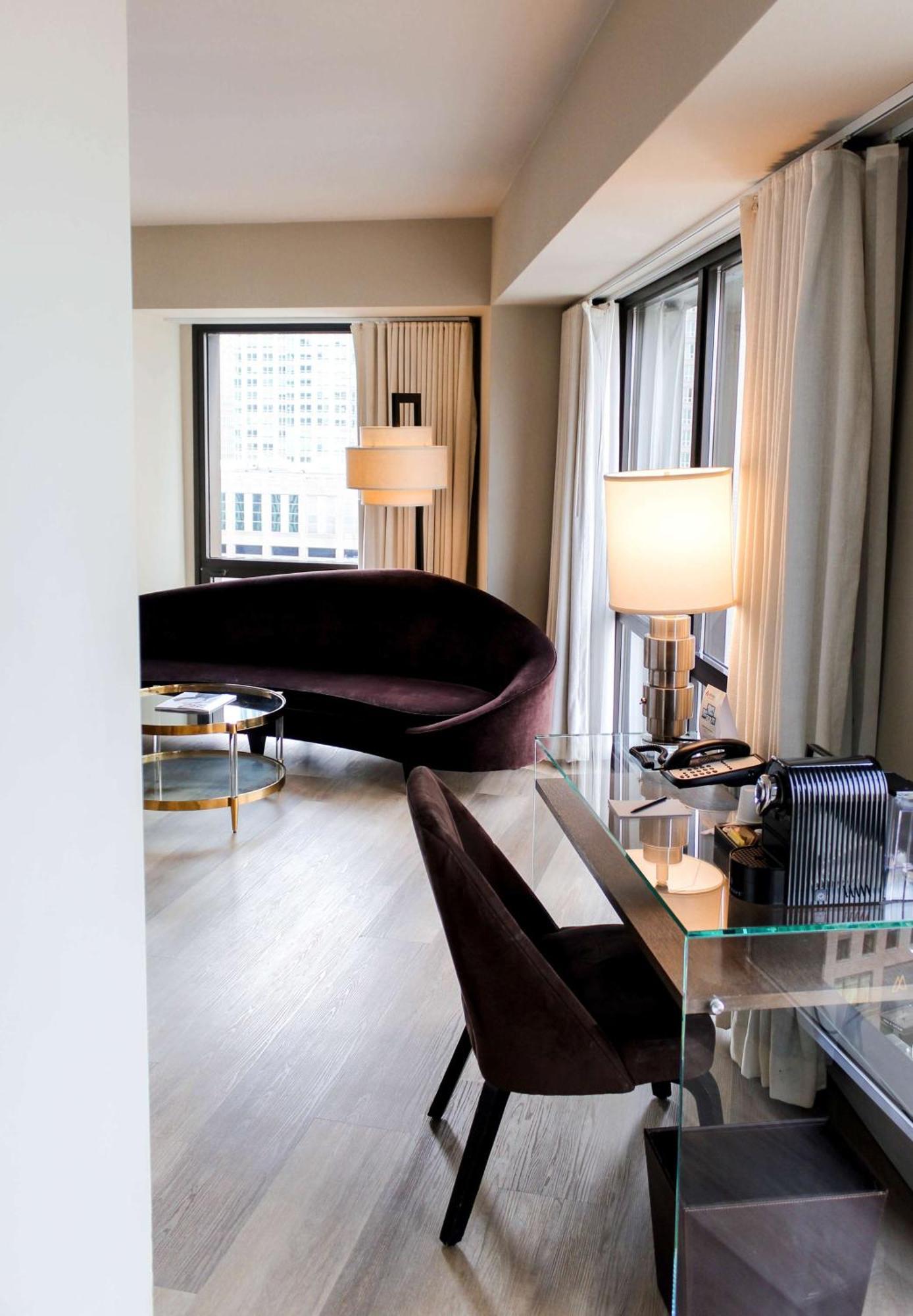 ทอมป์สัน ชิคาโก Hotel ภายนอก รูปภาพ
